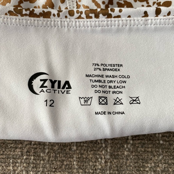 ZYIA Active White Gold Sparkle Legging - Picture 4 of 7